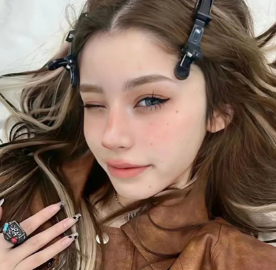 小袋鼠戴茜
